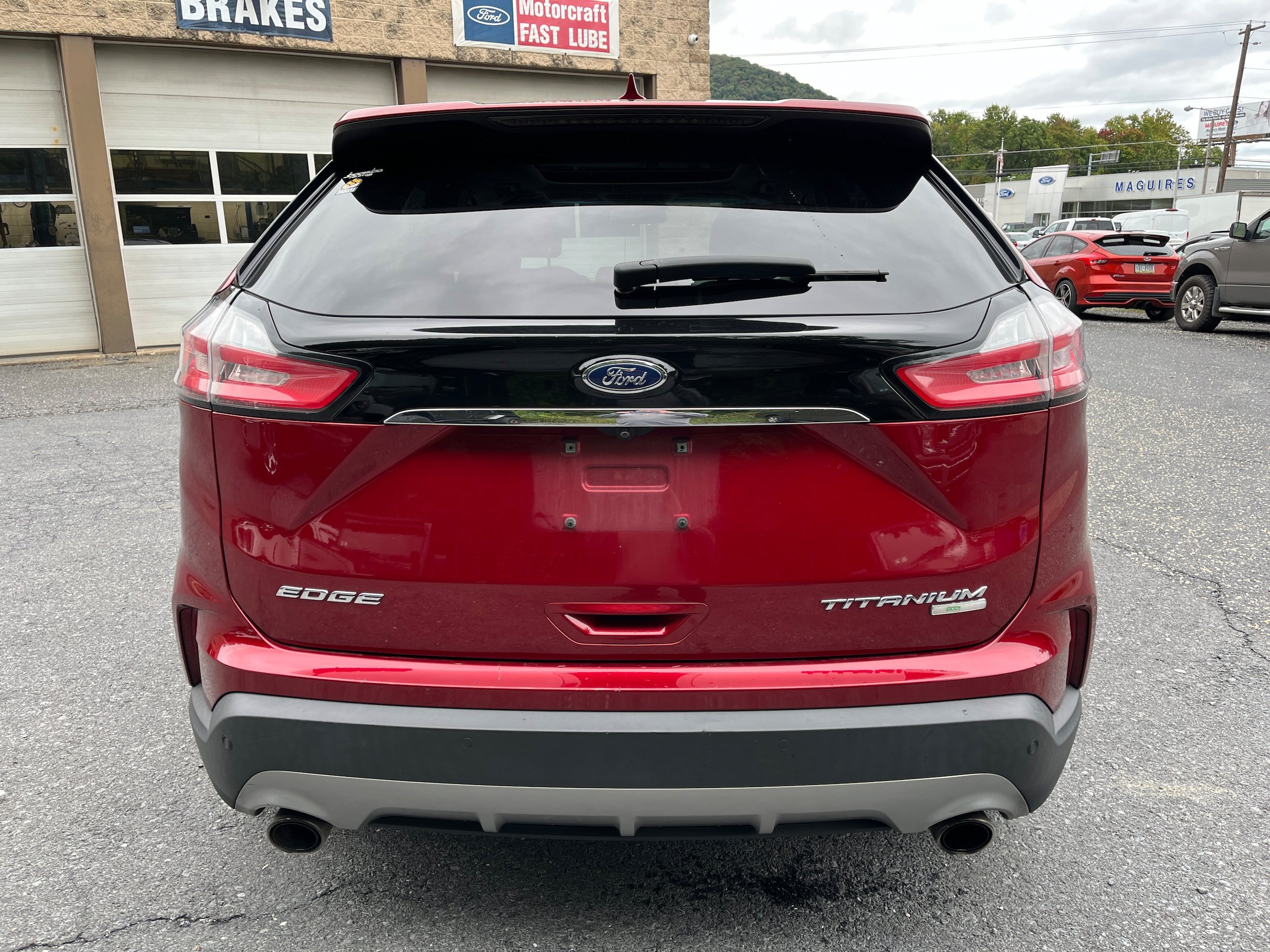 Used 2019 Ford Edge Titanium w/ Cold Weather Package AWD/4WD image 9