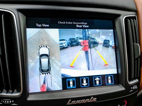 Used 2019 Maserati Levante S GranSport image 18