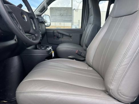 New 2025 Chevrolet Express 2500 Work Van w/ Enhanced Convenience Package image 15