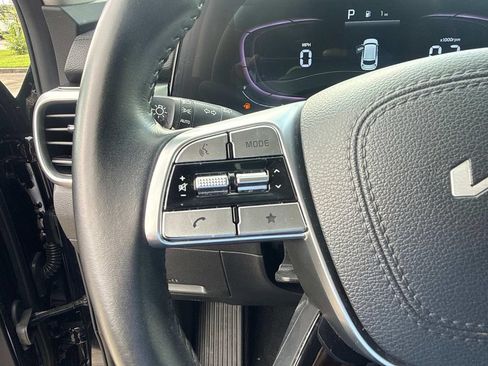 Used 2024 Kia Telluride LX FWD image 29