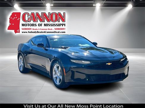 Used 2019 Chevrolet Camaro LT image 7