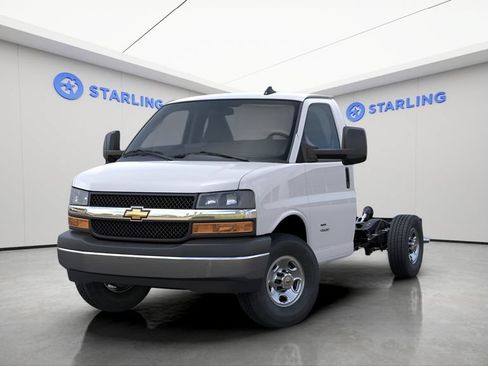 New 2026 Chevrolet Express 3500 w/ Power Convenience Package RWD image 9