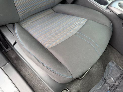 Used 2025 Nissan Leaf S FWD image 32
