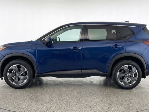 Used 2025 Nissan Rogue SV image 5