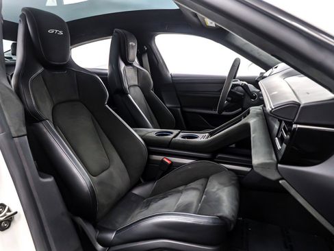 Used 2024 Porsche Taycan GTS image 7