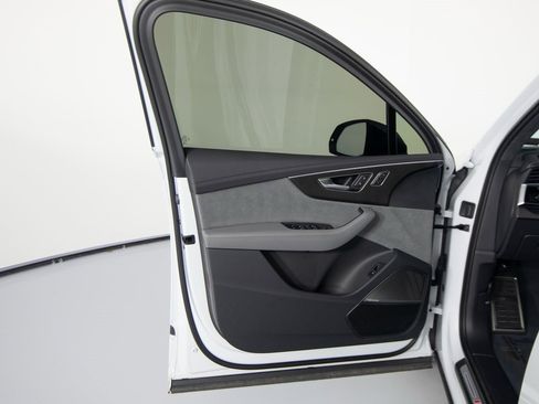 Used 2025 Audi SQ7 Prestige image 19