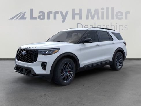 New 2026 Ford Explorer ST-Line RWD image 1