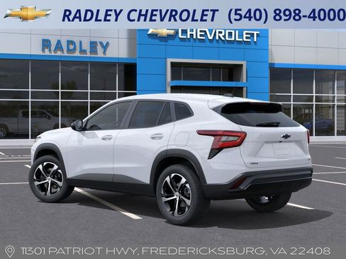 New 2026 Chevrolet Trax RS w/ Sunroof Package image 3