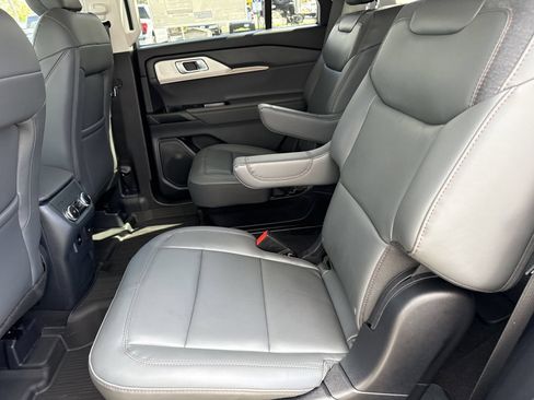 New 2026 Ford Explorer Active w/ Active Comfort Package RWD image 12