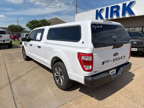 Used 2023 Ford F150 XL RWD image 3