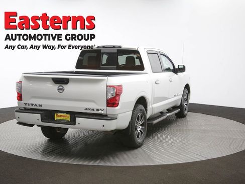 Used 2020 Nissan Titan SV w/ SV Convenience Package image 42