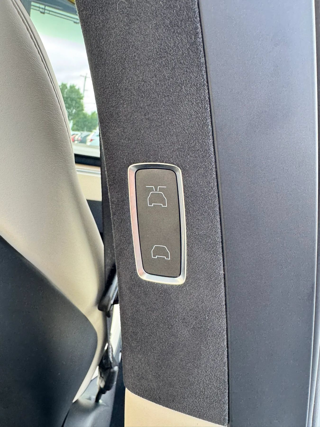 Used 2022 Tesla Model X AWD/4WD image 17