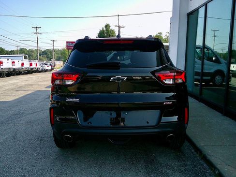 Used 2021 Chevrolet TrailBlazer RS w/ Technology Package FWD image 6