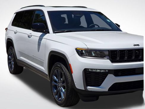 New 2026 Jeep Grand Cherokee L Limited AWD/4WD image 39