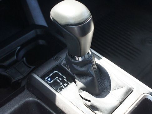 Used 2021 Toyota Tacoma TRD Sport AWD/4WD image 10
