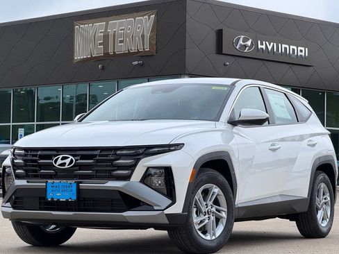 New 2026 Hyundai Tucson SE FWD image 1