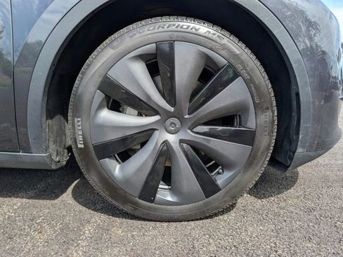 Used 2024 Tesla Model Y Long Range AWD/4WD image 9
