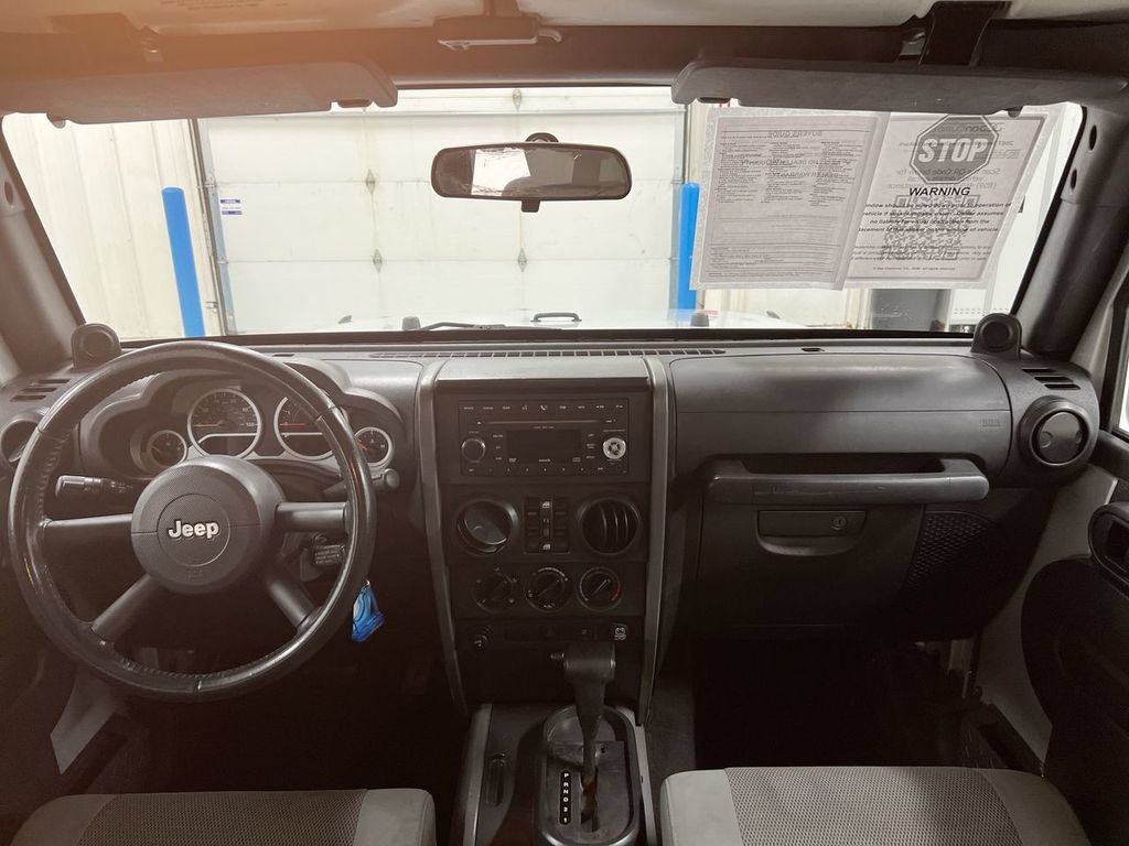 Used 2007 Jeep Wrangler Unlimited Sahara RWD image 10