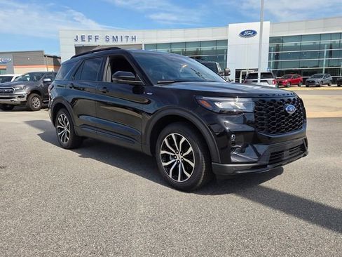 New 2026 Ford Explorer ST-Line RWD image 1