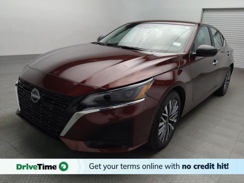 Used 2025 Nissan Altima 2.5 SV FWD image 1