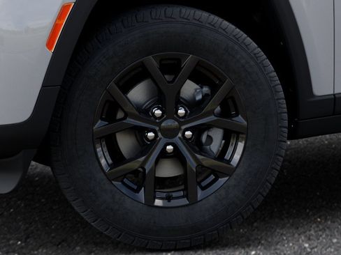 New 2026 Jeep Grand Cherokee L 4WD image 8