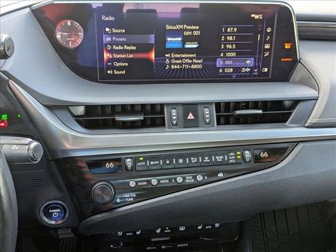 Used 2019 Lexus ES 300h ES 300h Luxury image 13