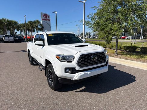 Used 2023 Toyota Tacoma TRD Sport w/ Technology Package image 34