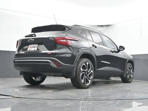 Used 2024 Chevrolet Trax RS w/ Driver Confidence Package FWD image 40