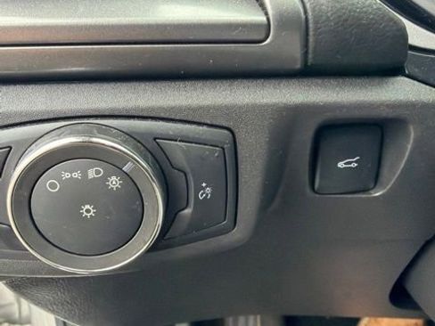 Used 2016 Ford Fusion SE FWD image 40