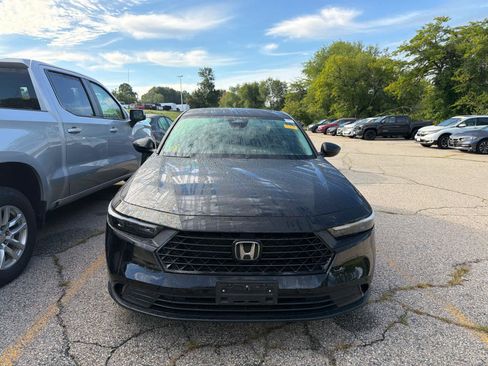 Used 2024 Honda Accord EX image 6