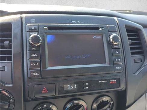 Used 2013 Toyota Tacoma 4x4 Regular Cab image 17