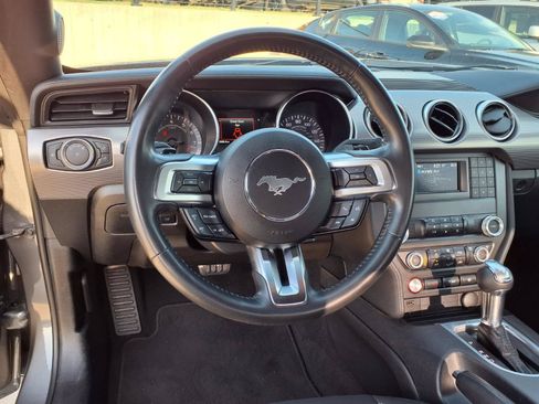 Used 2022 Ford Mustang GT RWD image 15