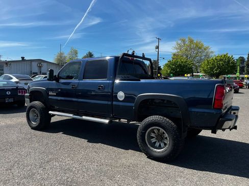 Used 2005 Chevrolet Silverado 2500 LT w/ Heavy-Duty Power Package AWD/4WD image 5