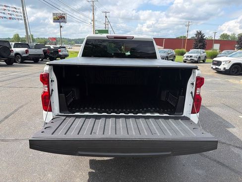 Used 2024 Chevrolet Silverado 1500 LT AWD/4WD image 29