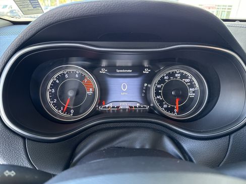 Used 2019 Jeep Cherokee Limited AWD/4WD image 20