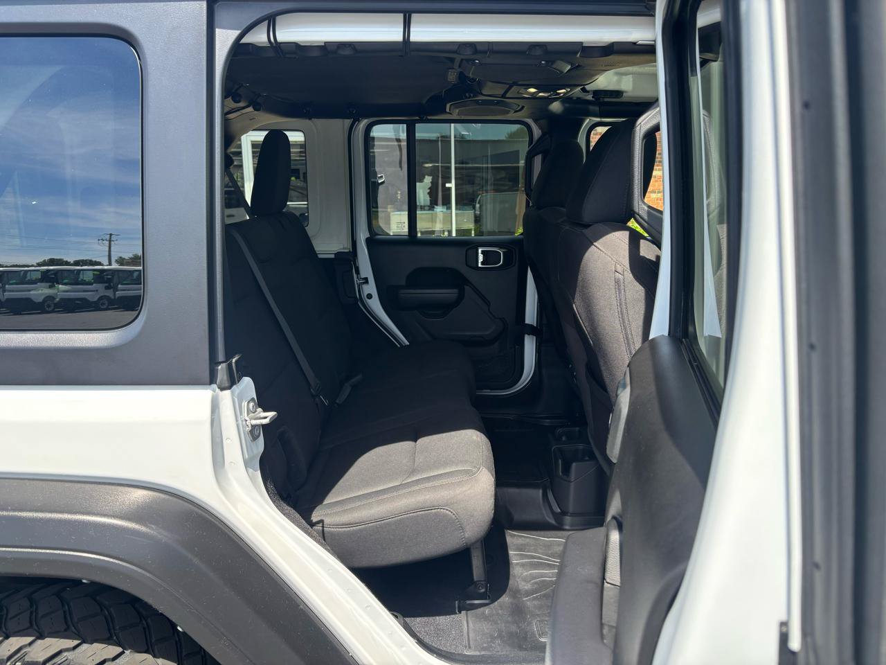 Used 2022 Jeep Wrangler Unlimited Sport AWD/4WD image 12
