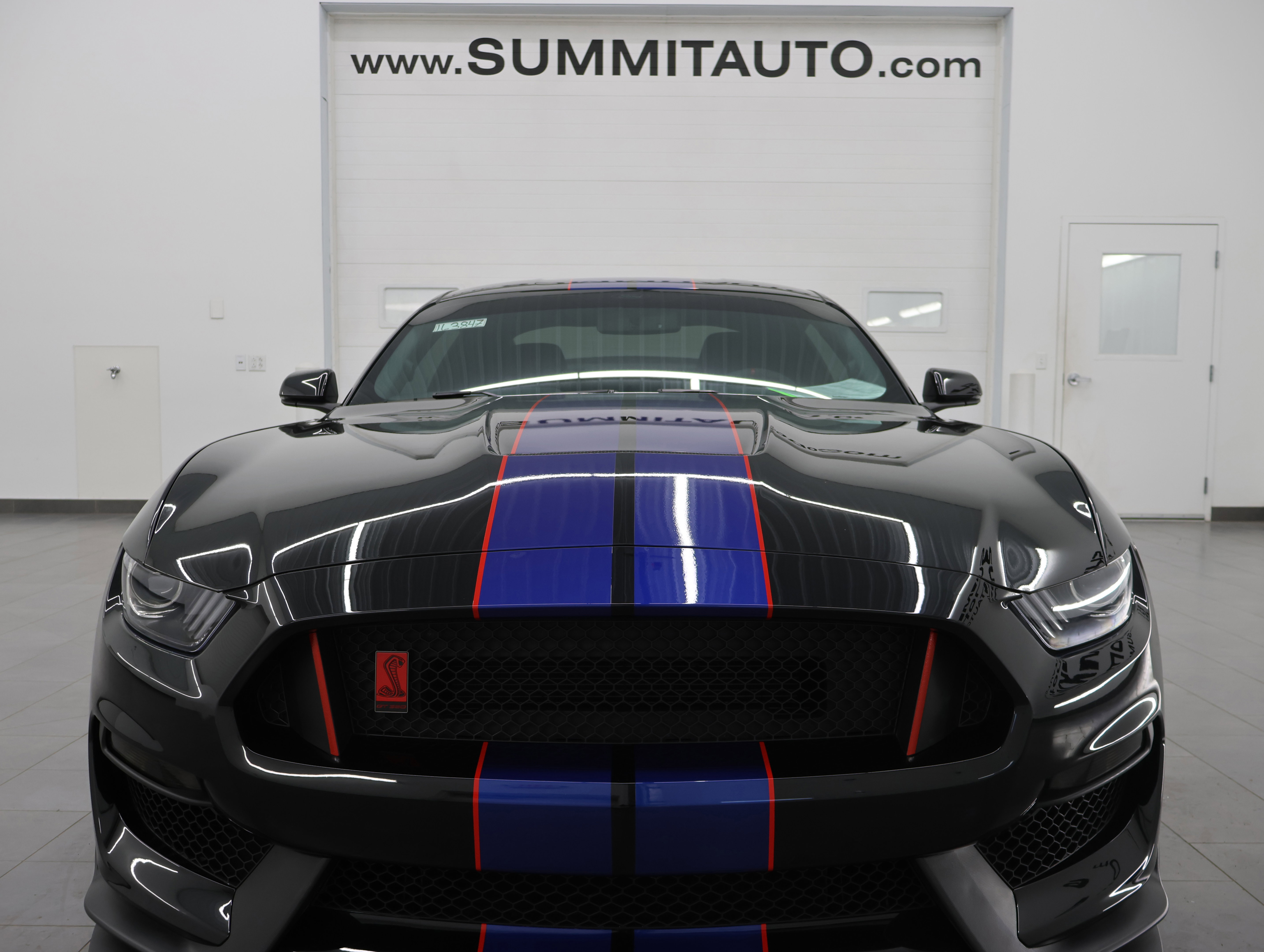 Used 2016 Ford Mustang Shelby GT350R w/ GT350R Equipment Group 920A RWD image 18