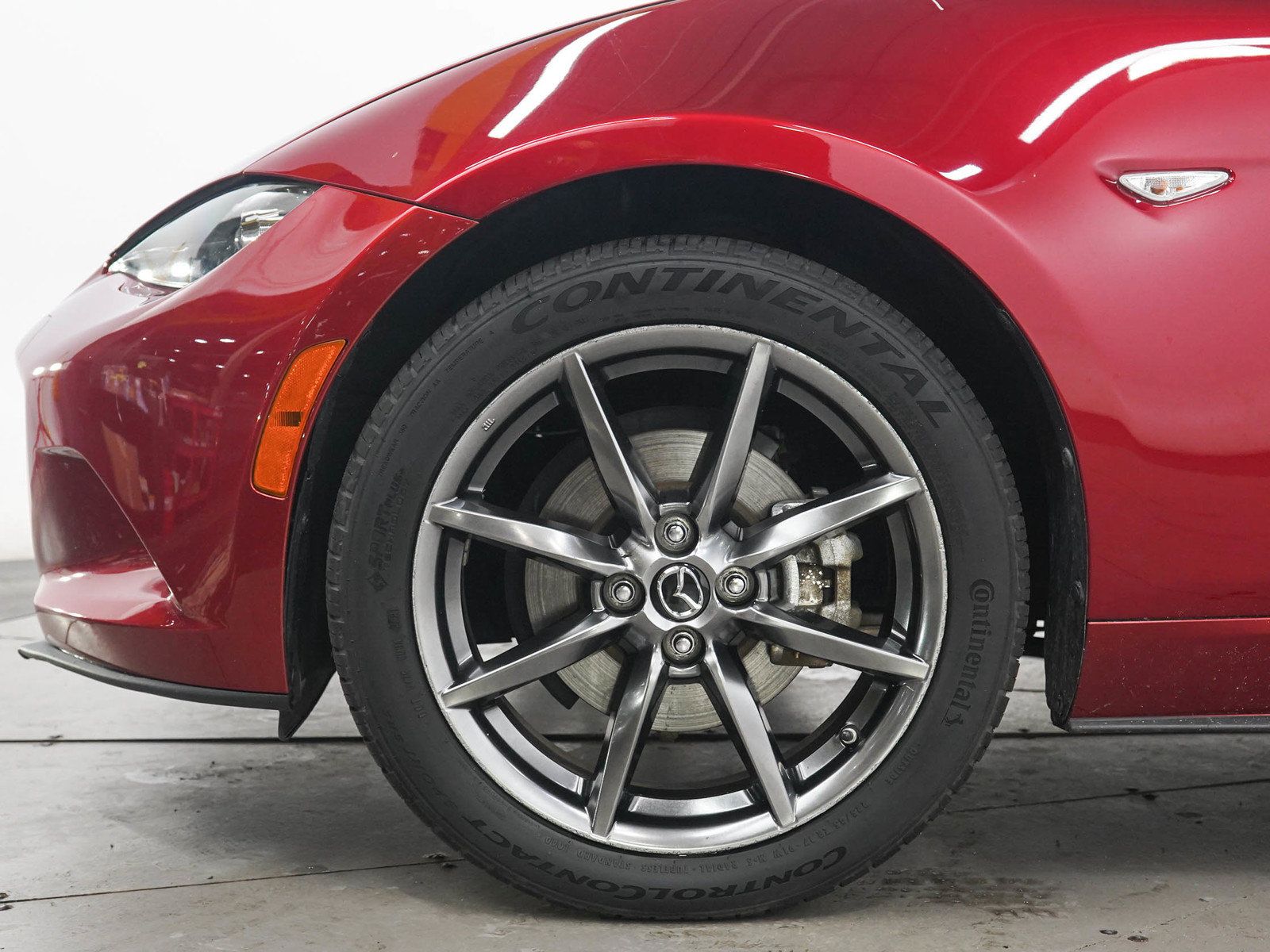 Used 2020 MAZDA MX-5 Miata RF Grand Touring RWD image 28