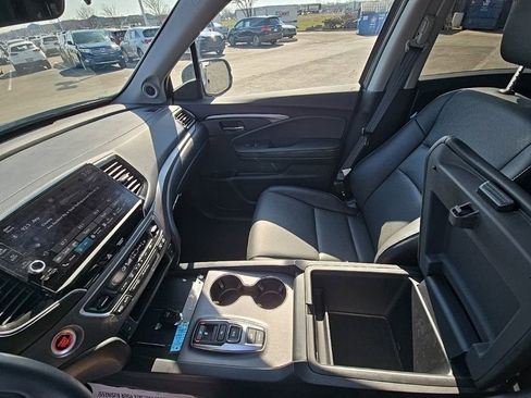 Used 2025 Honda Ridgeline RTL image 25