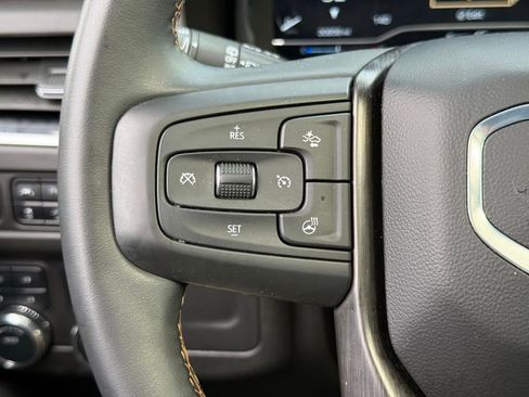 Used 2024 GMC Yukon AT4 w/ AT4 Premium Package AWD/4WD image 31