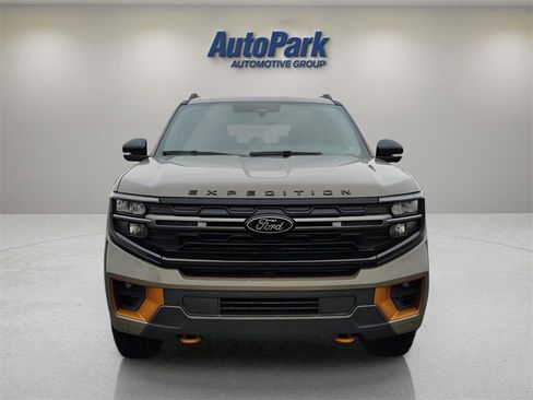 New 2026 Ford Expedition Tremor image 2