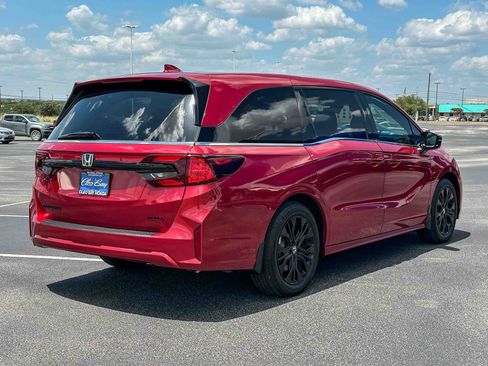 Used 2026 Honda Odyssey Sport-L image 6