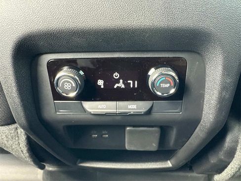 New 2025 Chevrolet Traverse LT w/ Enhanced Driving Package image 22