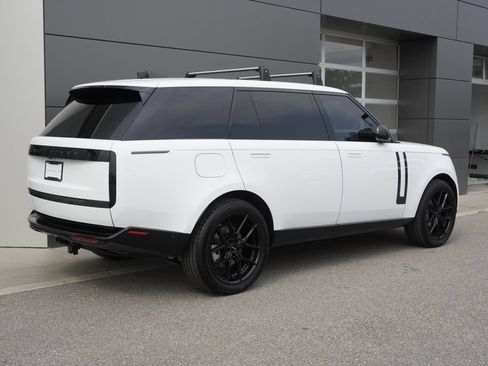 Used 2025 Land Rover Range Rover Long Wheelbase SE AWD/4WD image 4