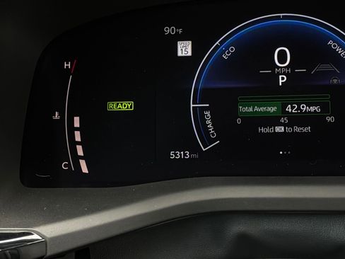 Used 2025 Toyota Camry LE w/ Convenience Package FWD image 38
