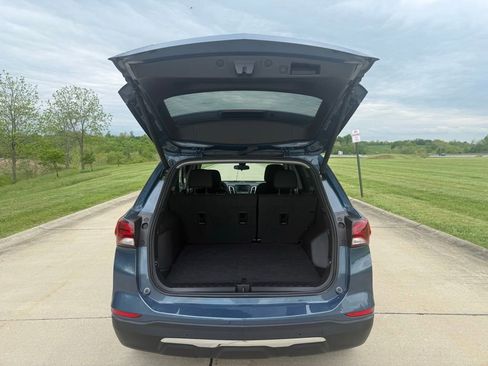 Used 2024 Chevrolet Equinox LT FWD image 5