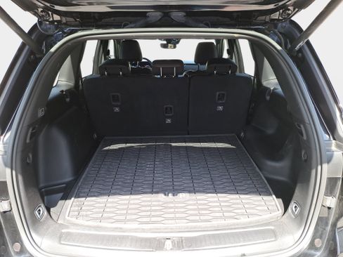 Used 2024 Jeep Grand Cherokee Altitude image 12