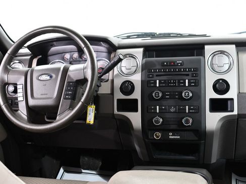 Used 2010 Ford F150 XLT image 8
