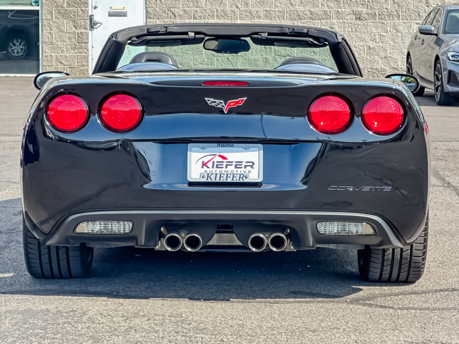 Used 2005 Chevrolet Corvette Convertible w/ Preferred Equipment Group RWD image 5