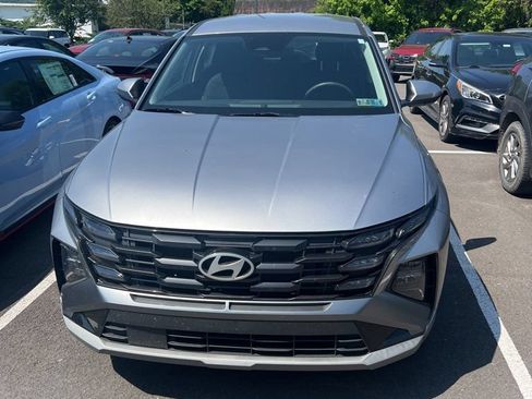 Used 2025 Hyundai Tucson SE FWD image 9